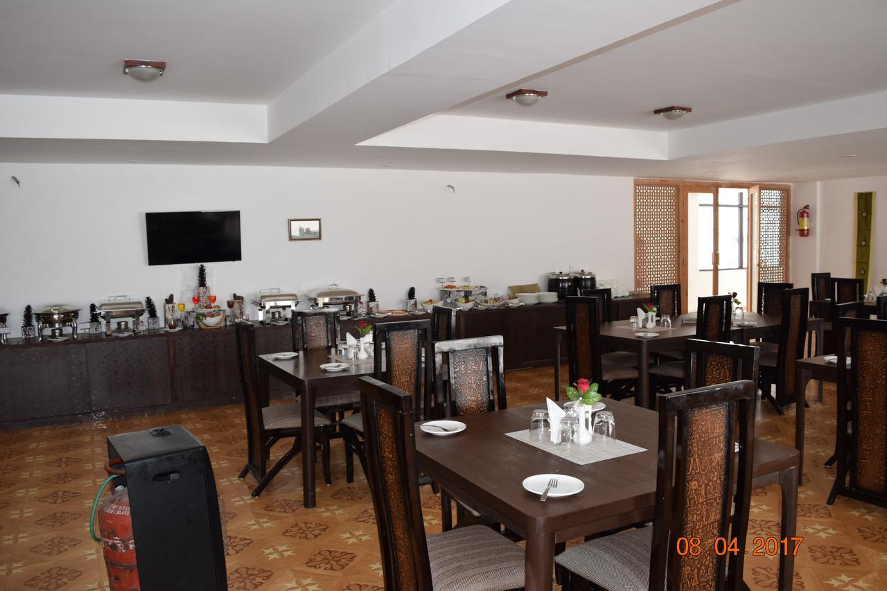เดอะ สุลต่าน รีสอร์ต Hotel Kulan ภายนอก รูปภาพ