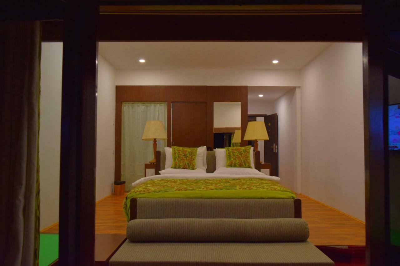 เดอะ สุลต่าน รีสอร์ต Hotel Kulan ภายนอก รูปภาพ
